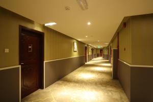 Fotografie z fotogalerie ubytování Zaki Hotel Apartment v destinaci Súr