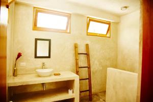 Casa Chapolin Boutique Guesthouse的一间浴室