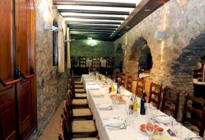 Reštaurácia alebo iné gastronomické zariadenie v ubytovaní Hotel Restaurant Verdià