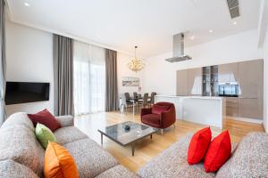 Un televizor și/sau centru de divertisment la Hotel WOW +40 fotografii