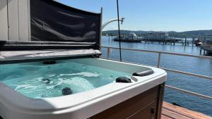 a bath tub on the deck of a boat at Piroscafo Lombardia in Arona