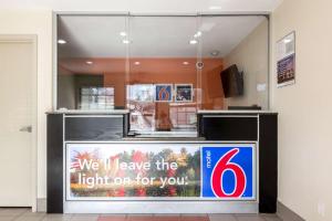Certifikát, hodnocení, plakát nebo jiný dokument vystavený v ubytování Motel 6 New Brunswick