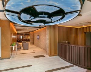 Ein Sitzbereich in der Unterkunft B Business Hotel & Spa