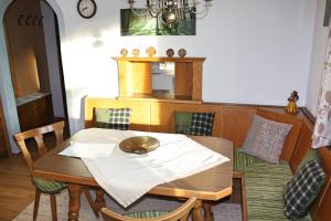 Posezení v ubytování Panorama-Ferienwohnung Isser