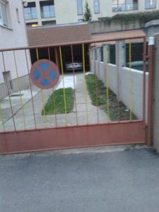 Budova, v ktorej sa apartmán nachádza