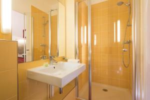 Et badeværelse på Family Residence