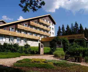 Zahrada ubytování Hotel Srní a Depandance