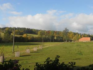 Loodusmaastik of the country house lähedal