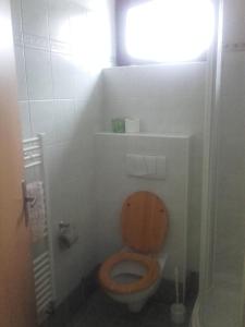 O baie la Hotel Anna