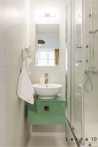 Ванная комната в Lekka 10 Apartments