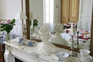 Galeriebild der Unterkunft Le Château de Philiomel in Lillers + 17 Fotos