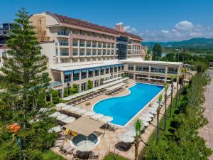 an overhead view of the resort with a swimming pool at Solivia hotel in Alanya