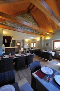 Reštaurácia alebo iné gastronomické zariadenie v ubytovaní Agriturismo La Tensa