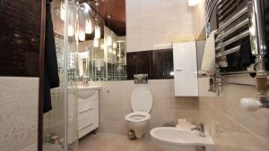 Um banheiro em I love Heviz Apartments