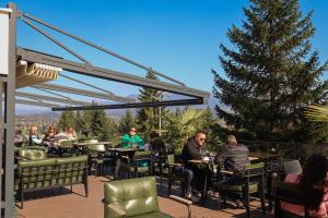 Restoran ili neka druga zalogajnica u objektu Hotel Forest