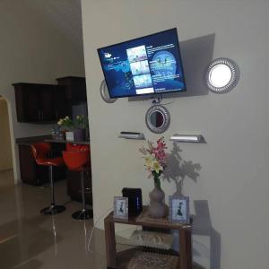 Gallery image of Serenity Vacation Rental in Ocho Rios +32 photos