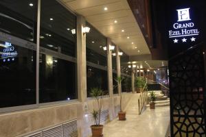 Certifikát, hodnocení, plakát nebo jiný dokument vystavený v ubytování Grand Ezel Hotel