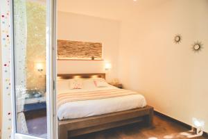 Gallery image of Domaine de l'Echassier, The Originals Relais in Châteaubernard