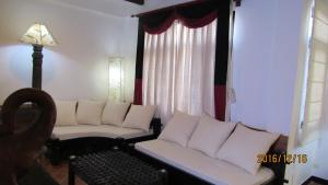 Area tempat duduk di Hotel Ganesh Himal