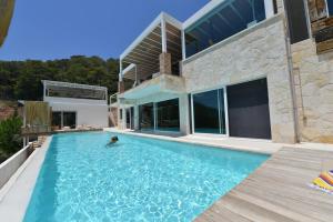 The swimming pool at or close to Ölüdeniz Loft - Adults Only