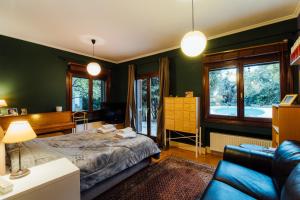 Anna's Mansion tesisinde bir odada yatak veya yataklar +88 fotoğraf