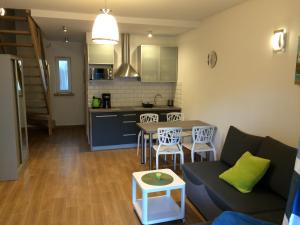 Kuchyňa alebo kuchynka v ubytovaní Apartamenty Villa Baltic Sun II i III