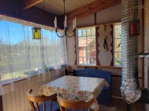 Gallery image of Rural accommodation in Bergslagen in Vasselhyttan +15 photos