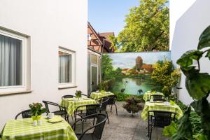 Bazén v ubytování Hotel Stadtkrug nebo v jeho okolí