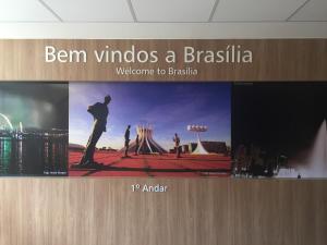 a sign for ben vimos a brasilia welcome to brasilia at MIX APART Hotel in Brasília +10 photos