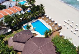 A piscina localizada em Coconut's Maresias Hotel ou nos arredores