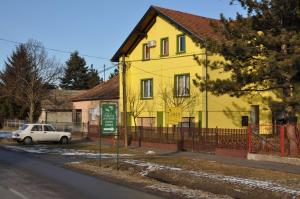 Будівля гостьового будинку
