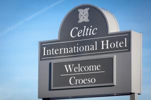 Certifikát, hodnocení, plakát nebo jiný dokument vystavený v ubytování Celtic International Hotel Cardiff Airport