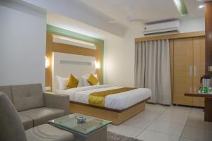 Gallery image of Hotel Orange International in Surat