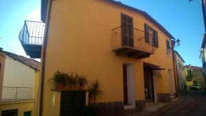 The building in which the holiday home is located