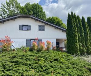 a white house with trees in front of it at Maison de montagne Hautes Vosges- 12 Pers-Nature-Randonnée- VTT in Le Thillot