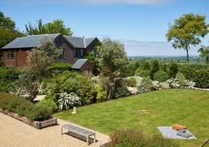 an aerial view of a house with a garden at The Three Daggers in Edington