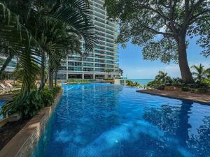 Gallery image of Stunning Beachfront Condo in PH Bahia in Nueva Gorgona +8 photos