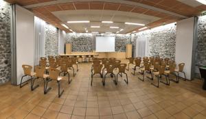 Ärikülastajate ala ja/või konverentsiruum majutusasutuses Auberge de la Vallée d'Ossau