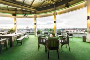 Restoran ili drugo mesto za obedovanje u objektu The LimeTree Hotel, Kuching
