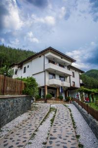 Gallery image of Complex Izvora in Srednogortsi