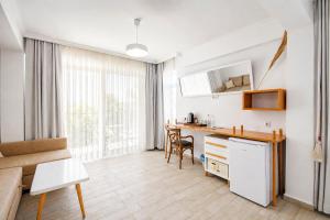 Kuchyň nebo kuchyňský kout v ubytování Hideaway + 115 fotografií