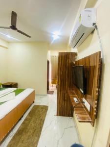 Gallery image of RV Hotel in Noida