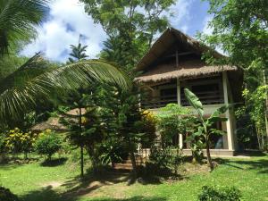 Koyao Bay Pavilions - Beach Resort and Pool Villas外面的花园