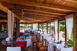 A restaurant or other place to eat at Villa Dei Sogni