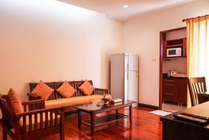 Zona d'estar a Kanavera Sriracha Hotel & Serviced Apartment