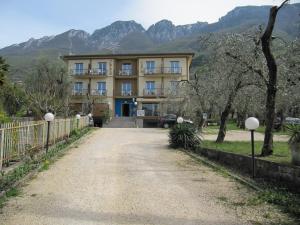Fotografie z fotogalerie ubytování Hotel Carlo v destinaci Brenzone sul Garda