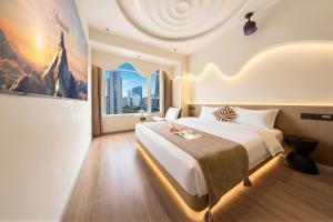 a bedroom with a large bed and a large window at Chongqing Nanqing·World Time Hotel in Chongqing