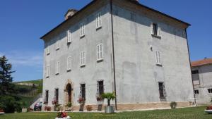 The building in which a panziókat is located