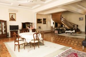 Gallery image of Premier Villas in Mardakan