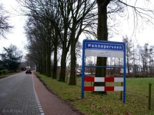 a street sign on the side of a road at De Kazerne - Beulaker wijde in Wanneperveen